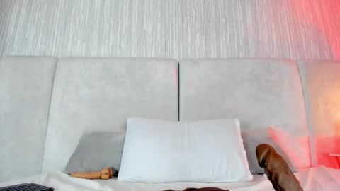 ...  ... online show from 02-07-25, 12:09