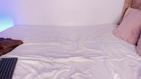 ...  ... online show from 04-14-26, 10:38