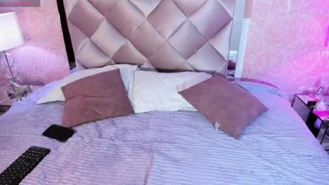 Snapshot of aurorafiore chatting on 01-28-25, 08:04 Aurora online show from 01-28-25, 08:04