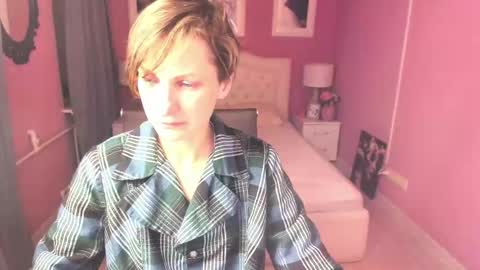 Aurora online show from 03-09-25, 01:14