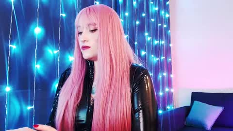 Aurora online show from 03-05-25, 01:17