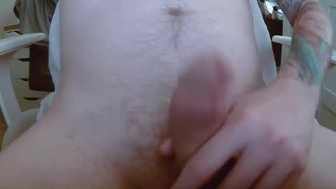 Snapshot of ausmopolitan chatting on 11-06-25, 12:33 ausmopolitan online show from 11-06-25, 12:33