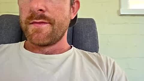 aussie_dadbod101 online show from 10-15-25, 12:00