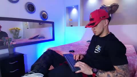 AUSTIN  online show from 12-18-24, 06:32