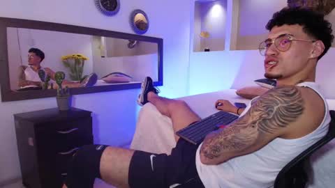 AUSTIN  online show from 12-19-24, 06:45