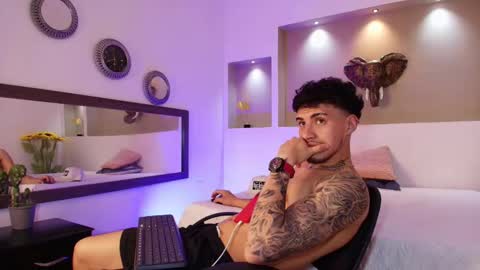 AUSTIN  online show from 01-04-25, 08:49