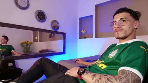 AUSTIN  online show from 01-08-25, 05:16