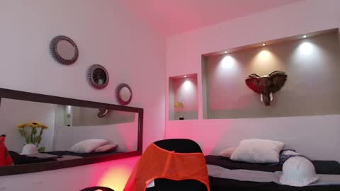 AUSTIN  online show from 01-17-25, 06:47