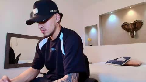 AUSTIN  online show from 01-25-25, 08:21