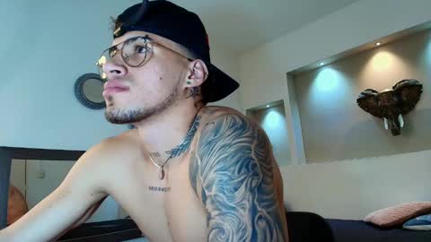 AUSTIN  online show from 02-12-25, 07:44