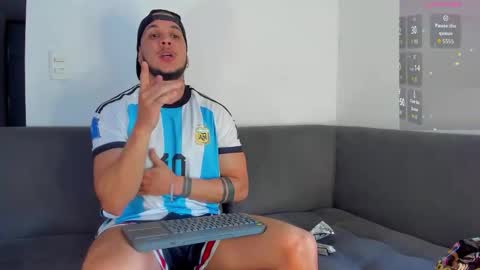 A online show from 11-12-25, 09:14