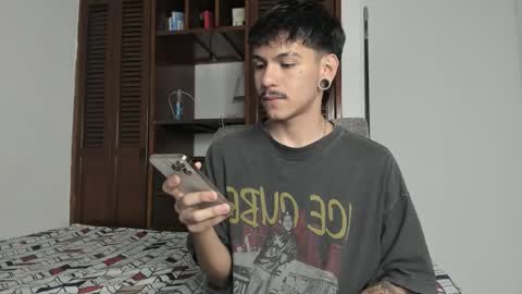 Austin online show from 10-10-25, 01:32