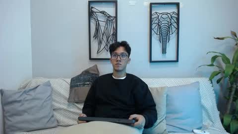 austinreeds online show from 11-04-25, 03:44