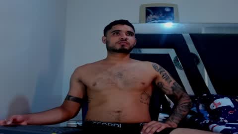 Snapshot of austintorres_ chatting on 12-05-24, 02:31 AustinTorres  online show from 12-05-24, 02:31