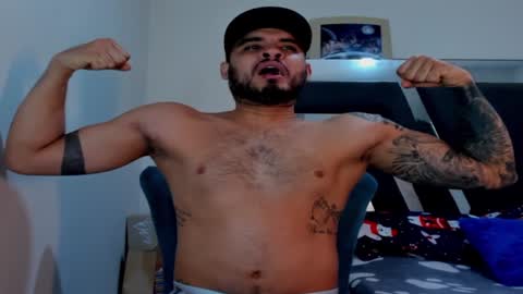 Snapshot of austintorres_ chatting on 12-19-24, 03:51 AustinTorres  online show from 12-19-24, 03:51