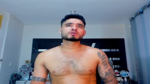 Snapshot of austintorres_ chatting on 12-24-24, 04:44 AustinTorres  online show from 12-24-24, 04:44