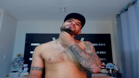 Snapshot of austintorres_ chatting on 12-31-24, 02:51 AustinTorres  online show from 12-31-24, 02:51