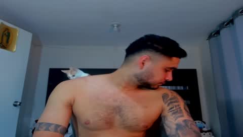 Snapshot of austintorres_ chatting on 01-05-25, 02:17 AustinTorres  online show from 01-05-25, 02:17