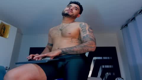 Snapshot of austintorres_ chatting on 01-11-25, 04:59 AustinTorres  online show from 01-11-25, 04:59