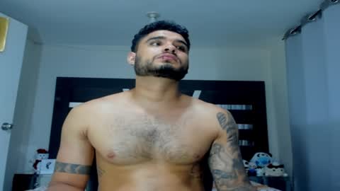 Snapshot of austintorres_ chatting on 01-14-25, 03:32 AustinTorres  online show from 01-14-25, 03:32