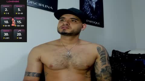 Snapshot of austintorres_ chatting on 02-11-25, 02:46 AustinTorres  online show from 02-11-25, 02:46