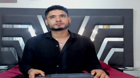 Snapshot of austintorres_ chatting on 03-03-25, 02:47 AustinTorres  online show from 03-03-25, 02:47