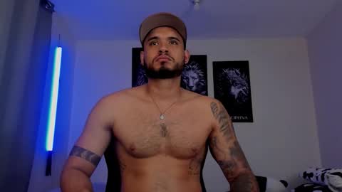 Snapshot of austintorres_ chatting on 10-25-25, 02:52 AustinTorres  online show from 10-25-25, 02:52