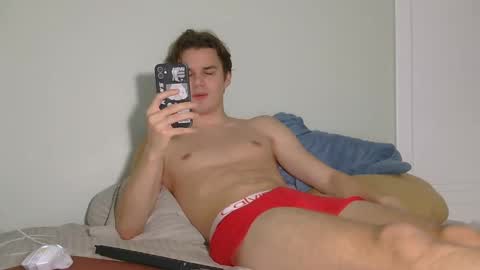 Snapshot of auston_r1ch chatting on 12-21-24, 12:31 Auston 3 online show from 12-21-24, 12:31