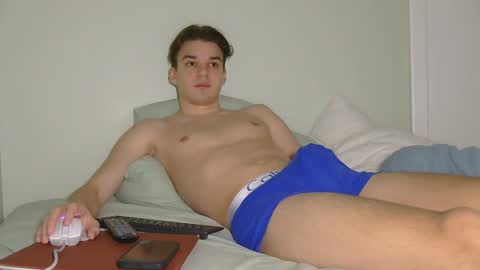 Snapshot of auston_r1ch chatting on 02-06-25, 05:19 Auston 3 online show from 02-06-25, 05:19