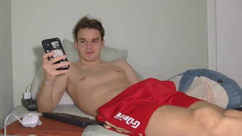 Snapshot of auston_r1ch chatting on 02-07-25, 01:53 Auston 3 online show from 02-07-25, 01:53