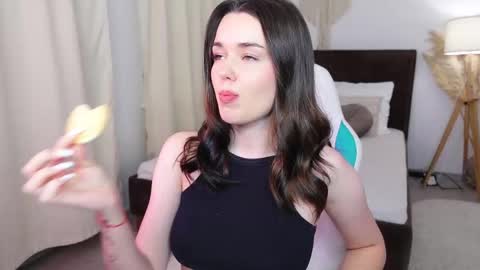 Ava online show from 09-08-25, 02:27