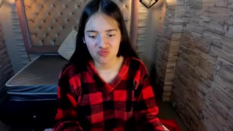              online show from 12-03-24, 12:13