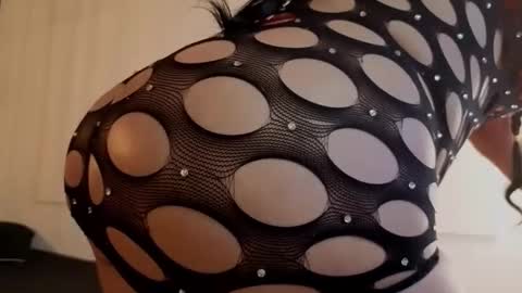 ava_lewis_ online show from 10-11-25, 04:01
