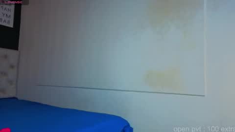 ava_lewis_ online show from 10-14-25, 04:02