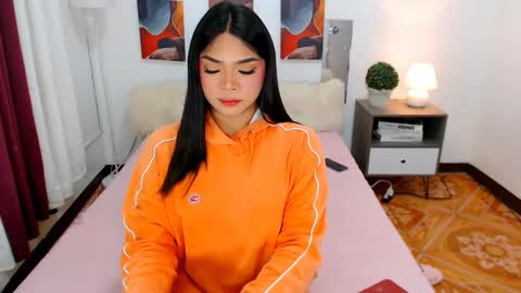 Ava online show from 10-17-25, 06:38