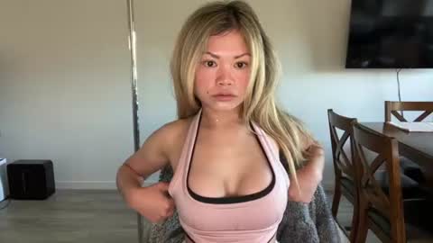 Snapshot of ava_petite_ chatting on 07-15-26, 05:40 Little Ava online show from 07-15-26, 05:40