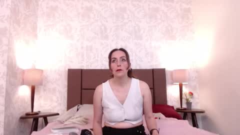 Snapshot of ava_raye chatting on 02-17-26, 07:09 Ava online show from 02-17-26, 07:09