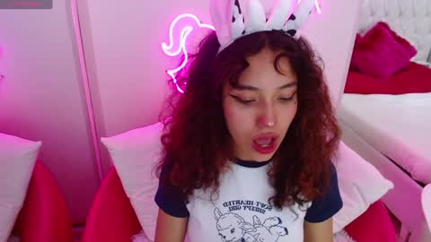 AVA online show from 02-03-25, 01:19