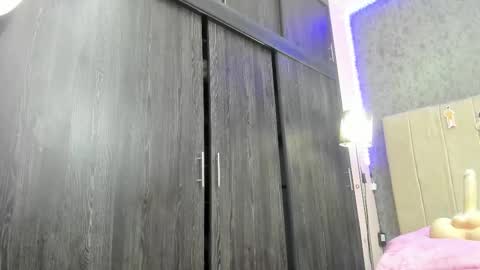 AVA online show from 12-22-25, 02:08