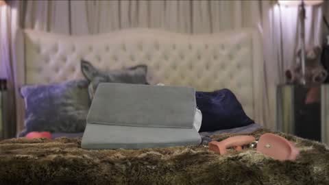 Snapshot of avalonnfoxx chatting on 12-29-24, 06:35 AvalonnFoxx online show from 12-29-24, 06:35