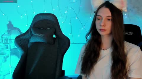 Avie online show from 01-19-25, 03:42