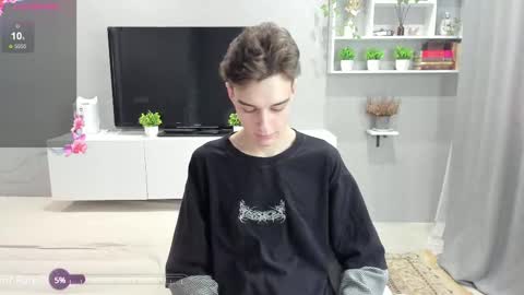 Snapshot of avegothy chatting on 02-17-25, 12:38 gothy 3 online show from 02-17-25, 12:38