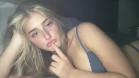 Snapshot of averyraemiller chatting on 01-11-25, 05:31 averymillerr online show from 01-11-25, 05:31