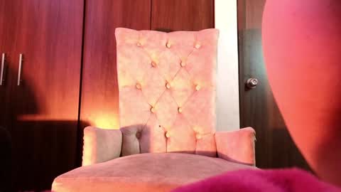 Saraaaa independent model 3 online show from 02-04-25, 06:14