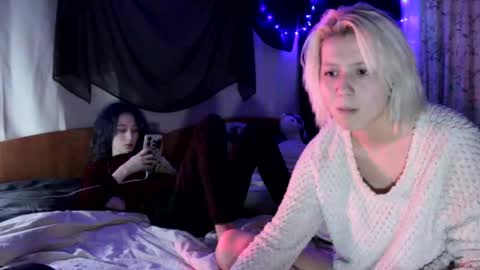 Avny online show from 10-27-25, 12:04