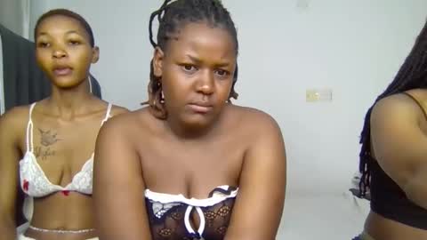 Avril online show from 02-10-26, 02:04