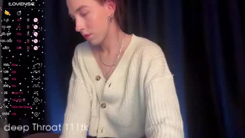 Snapshot of avril_pearly_ chatting on 01-02-25, 08:13 avril_pearly_ online show from 01-02-25, 08:13