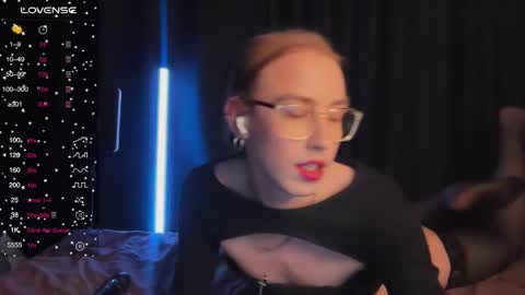 Snapshot of avril_pearly_ chatting on 03-06-25, 08:27 avril_pearly_ online show from 03-06-25, 08:27