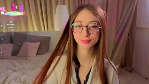 Avril online show from 02-06-26, 08:23