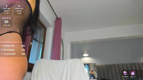 Jolie online show from 11-27-25, 07:32